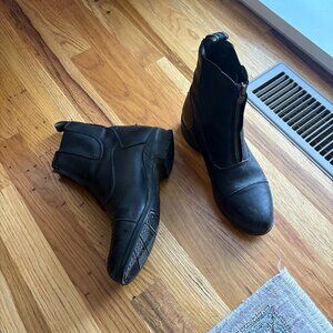 ARIAT Heritage IV Zip Waterproof Black Leather Riding Ankle Boot 9B